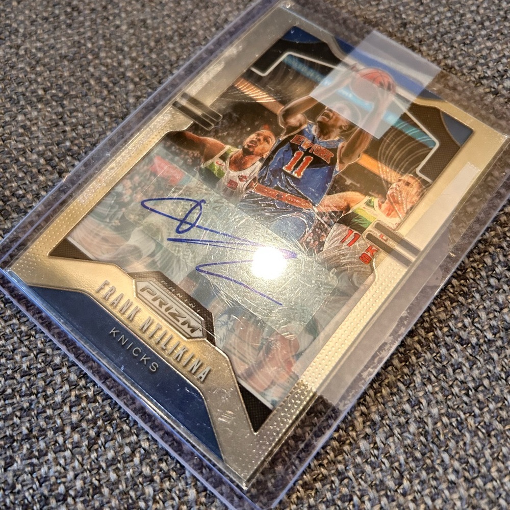 2019-20 Panini Prizm Gold Prizm /10 Frank Ntilikina #177 - Picture 3 of 4
